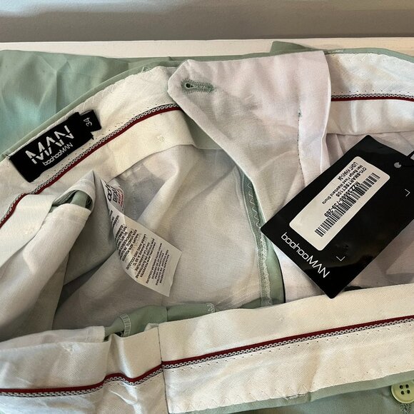 BoohooMAN Men's Mint Green 6.5" Inseam Chino Shorts - Size 34 - NWT - Picture 4 of 4